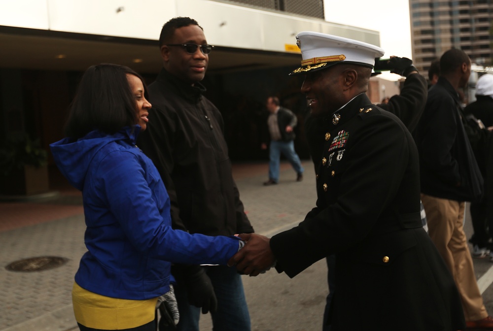 Marines participate in Bayou Classic Parade