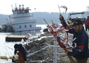 Mississippi River towboat incident response continues