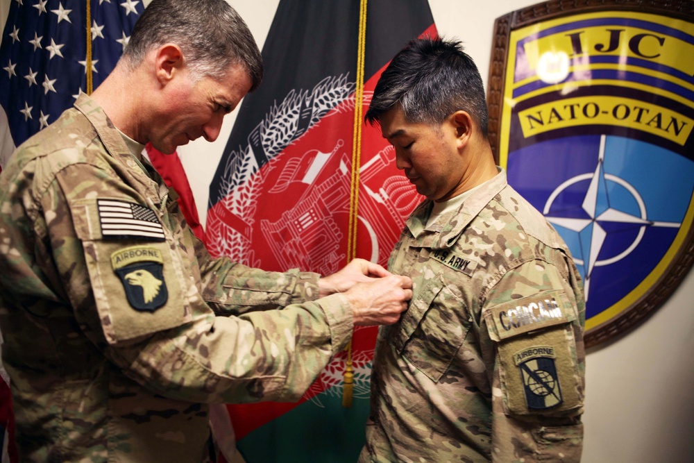 Promotion ceremony for Det. 76 OIC Capt.  Yau-liong Tsai