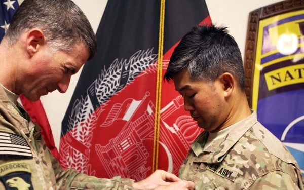 Promotion ceremony for Det. 76 OIC Capt.  Yau-liong Tsai