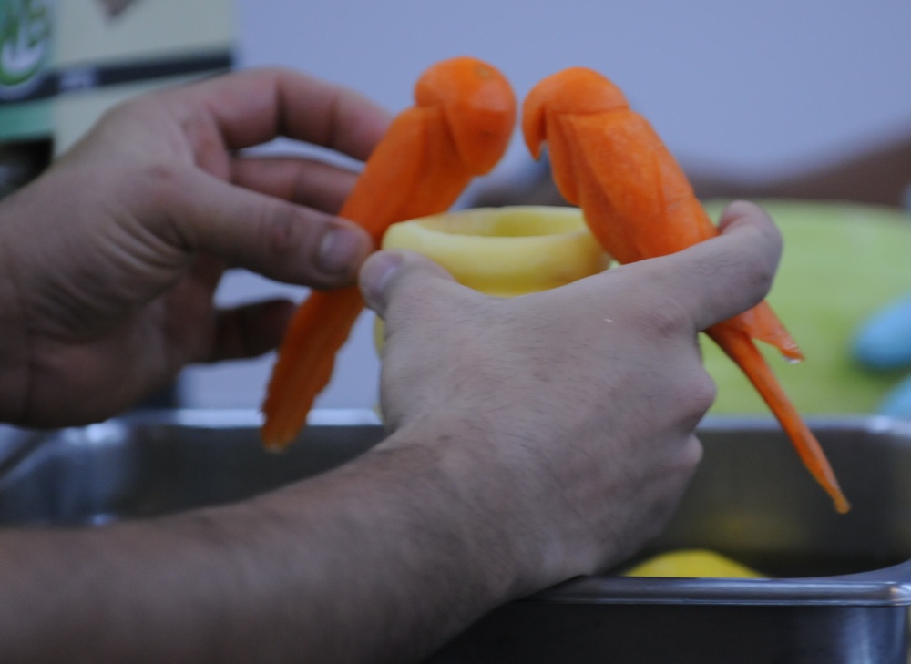 Gamberi dining facility hosts Thanksgiving