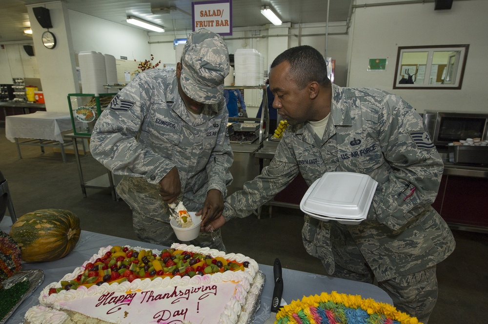 Transit Center at Manas provides deployed military a Thanksgiving meal