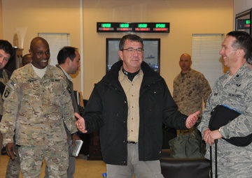Leaders pay visit to Bagram during Thanksgiving