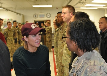 Leaders pay visit to Bagram during Thanksgiving