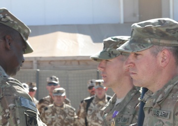 Gen. Austin visits FOB Apache