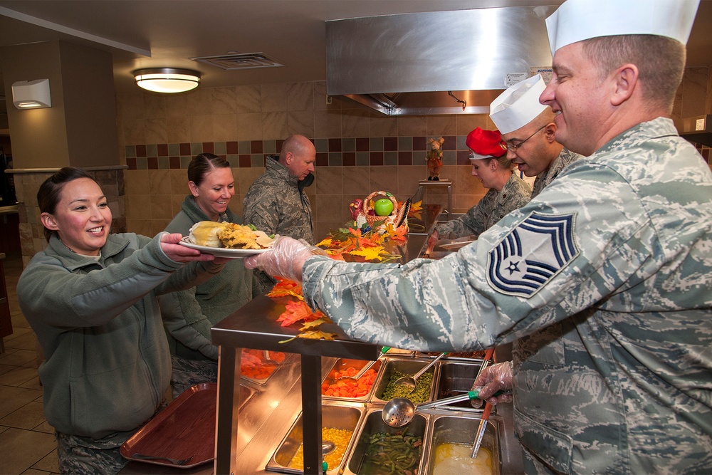 21st Space Wing Thanksgiving Meal