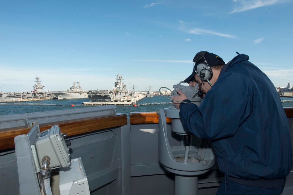 USS Arleigh Burke