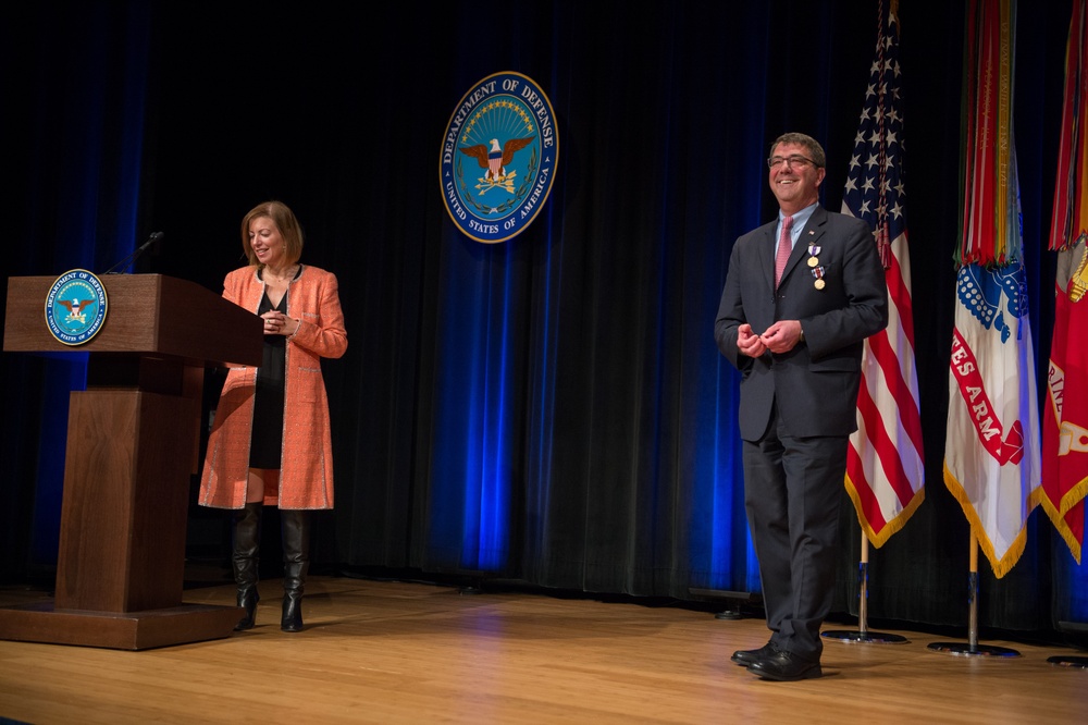 DoD bids Deputy Defense Secretary Carter adieu