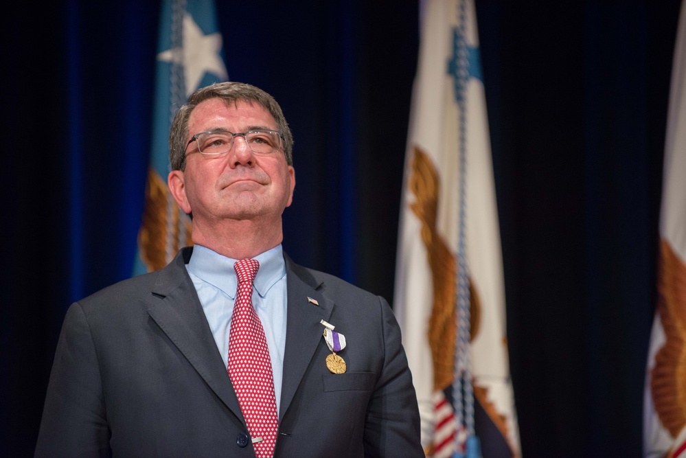 DoD bids Deputy Defense Secretary Carter adieu