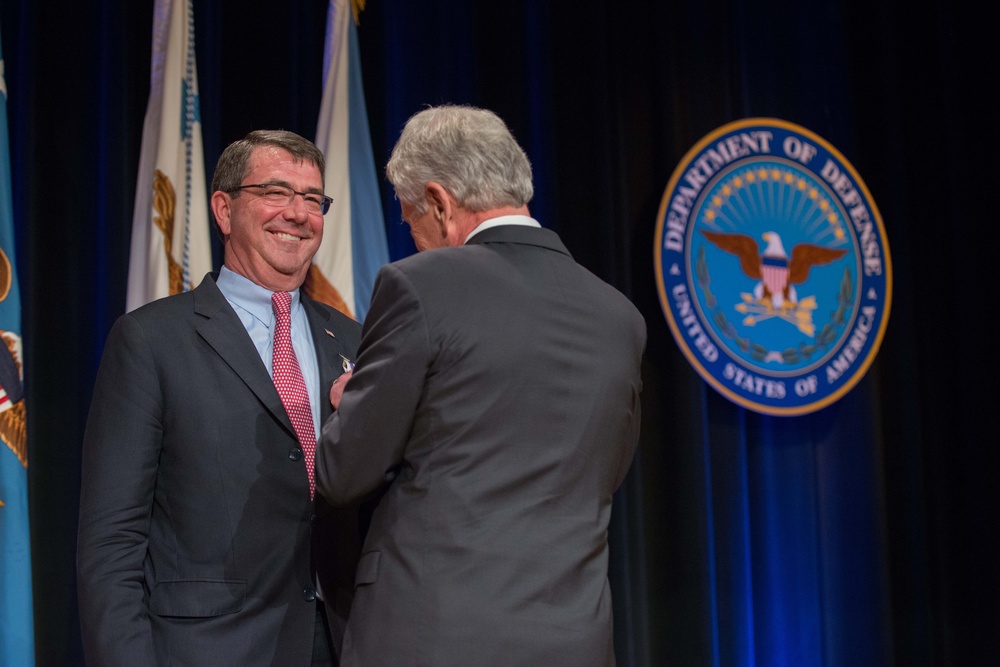 DoD bids Deputy Defense Secretary Carter adieu