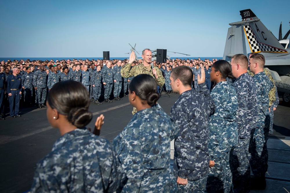 CNO visits sailors