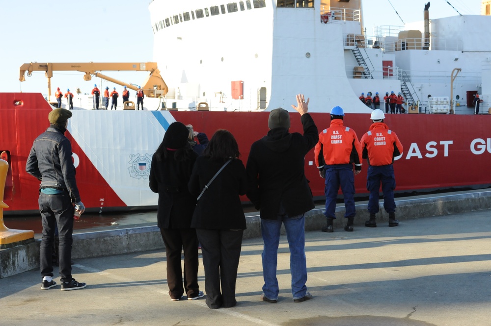 CGC Polar Star departs for Antarctic Patrol