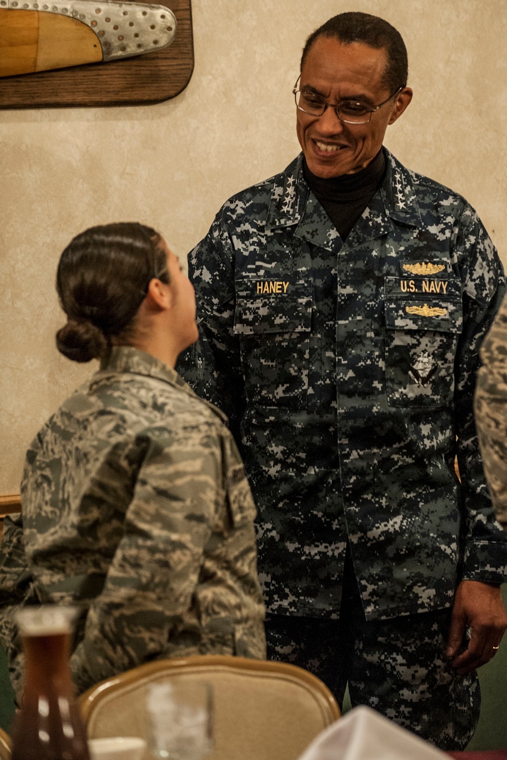 Commander, USSTRATCOM makes first unit visits