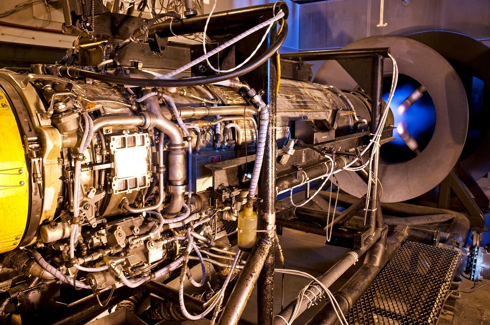 Checking the functionality of a J85-5 engine from a T-38 aircraft