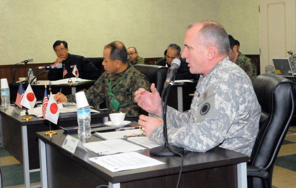 JGSDF and US Army conduct executive academic ciscussion