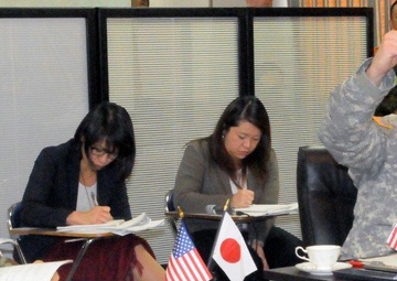 JGSDF and US Army conduct executive academic ciscussion