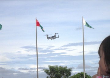 U.S. Marine MV-22B Osprey displays capabilities at BRIDEX13 in Brunei