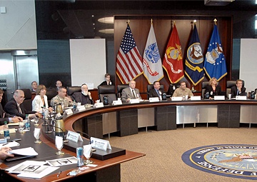 DLA, clothing and textile industry leaders fine-tune business practices