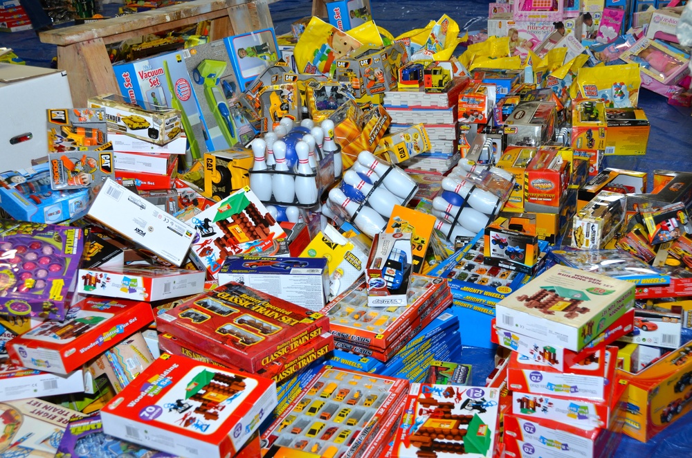 DVIDS Images H.E.R.O.E.S. Care Toy Distribution at Fort Leonard
