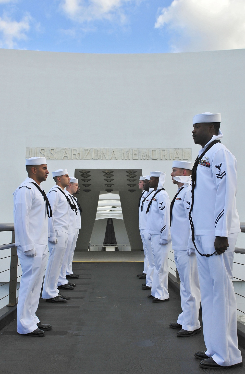 USS Arizona survivor visits memorial