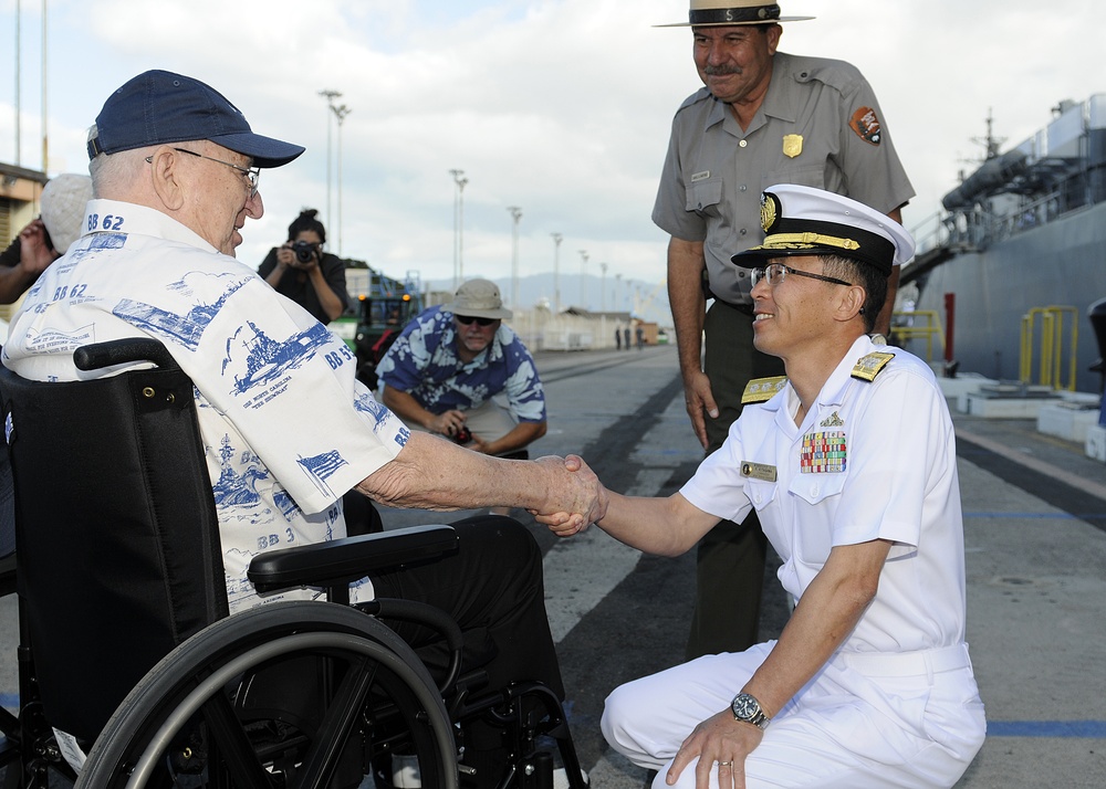 USS Arizona survivor visits Pearl Harbor