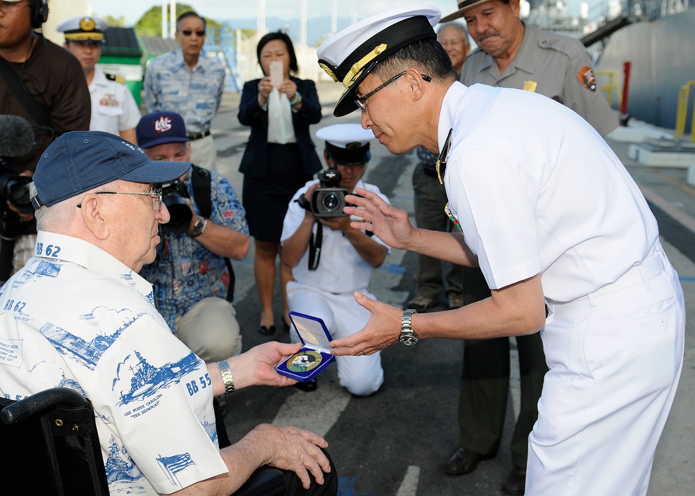 USS Arizona survivor visits Pearl Harbor