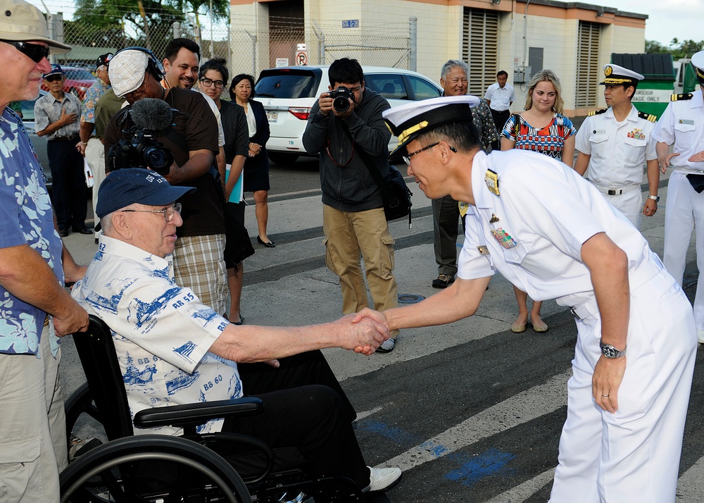 USS Arizona survivor visits Pearl Harbor