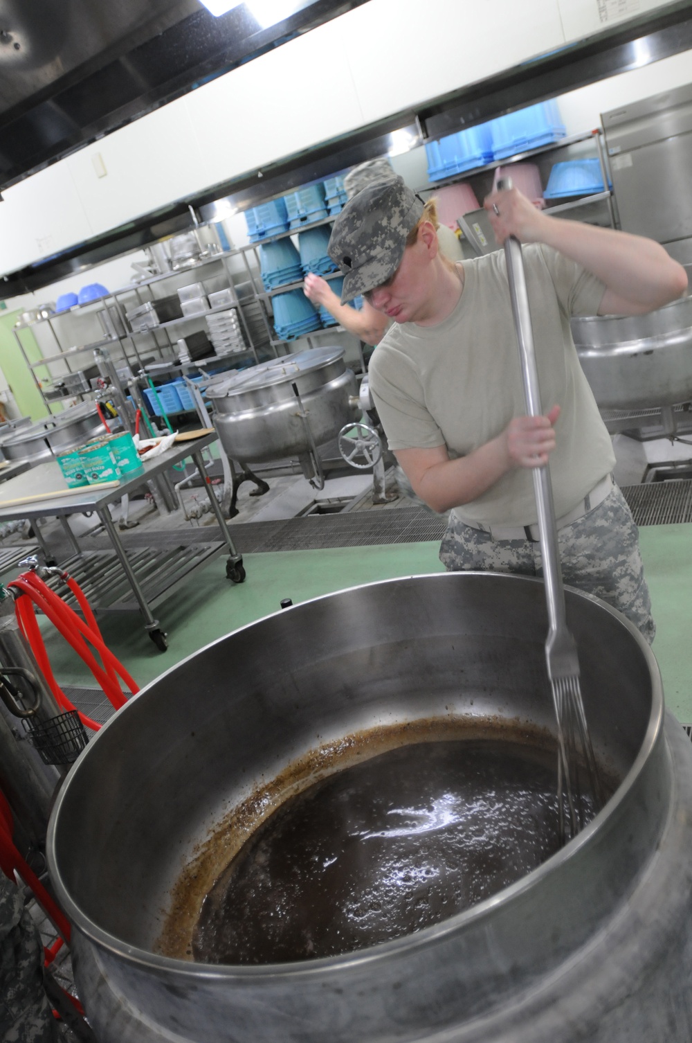 Army Reservists team up to feed service members at Yama Sakura