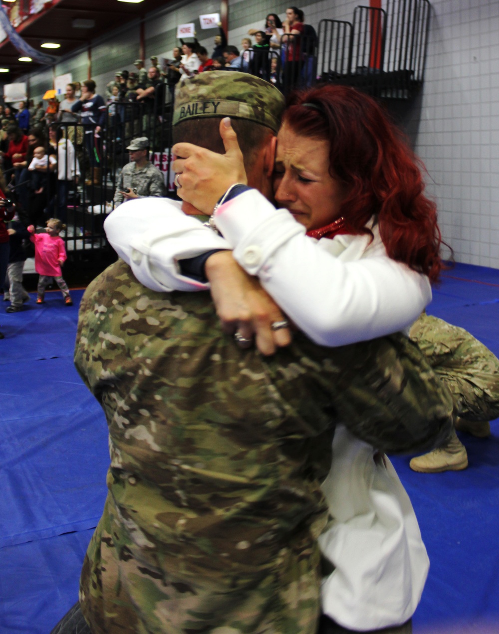 Deployed soldiers return home to Fort Knox