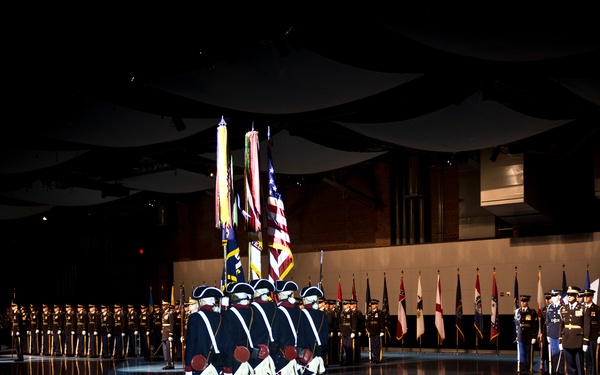 Indian army chief of staff visits with Gen. Ray Odierno