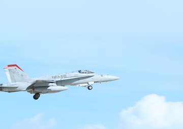 MAG-12 conducts air-to-air training during FFII