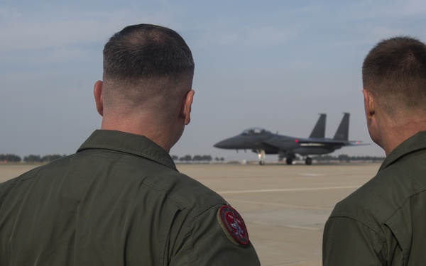1st MAW CG pays visit to exercise Max Thunder, speaks of importance