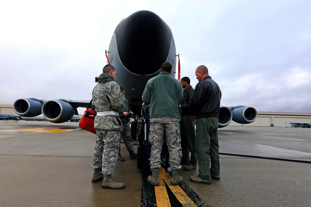 Air refueling training for 108th Wing pilots and boom operators