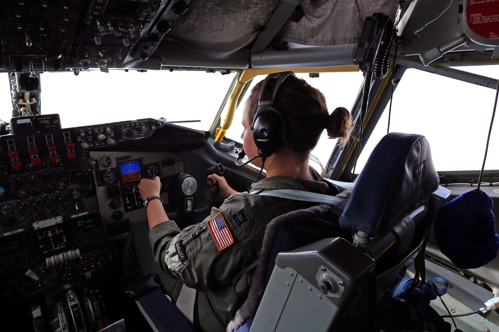 Air refueling training for 108th Wing pilots and boom operators