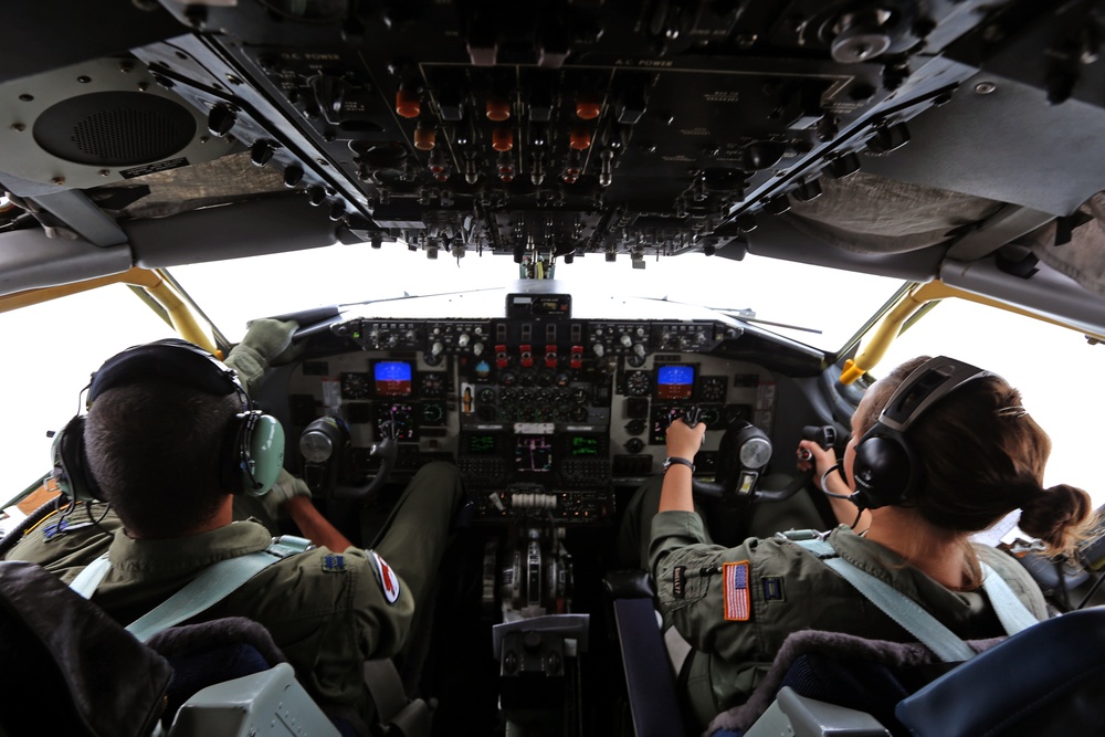 Air refueling training for 108th Wing pilots and boom operators