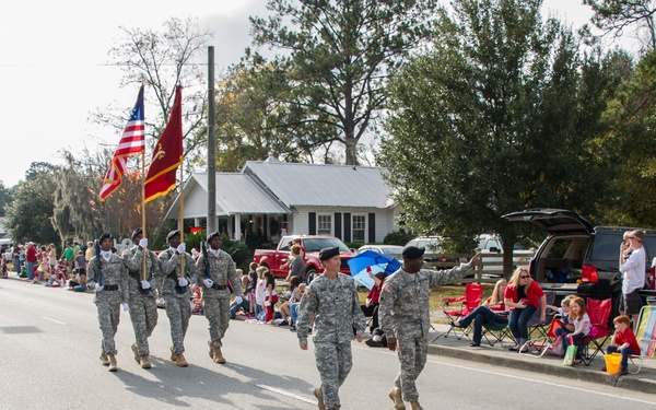 Challengers represent 3rd ID in city’s Christmas parade
