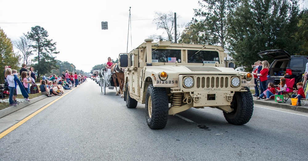 Challengers represent 3rd ID in city’s Christmas parade