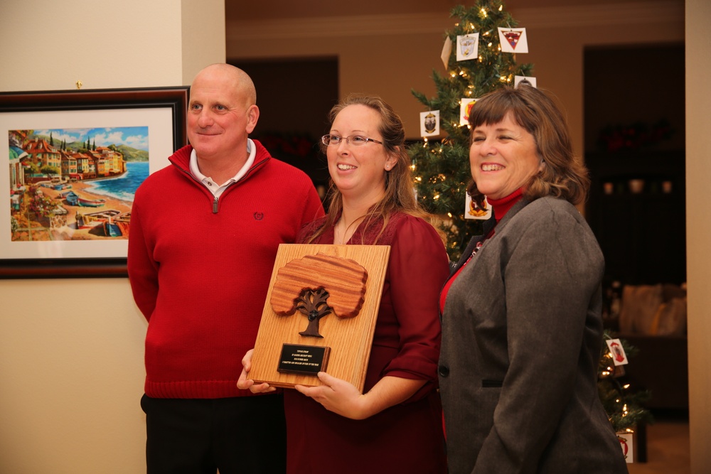 3rd MAW leader, spouse recognized for exceptional dedication at holiday party