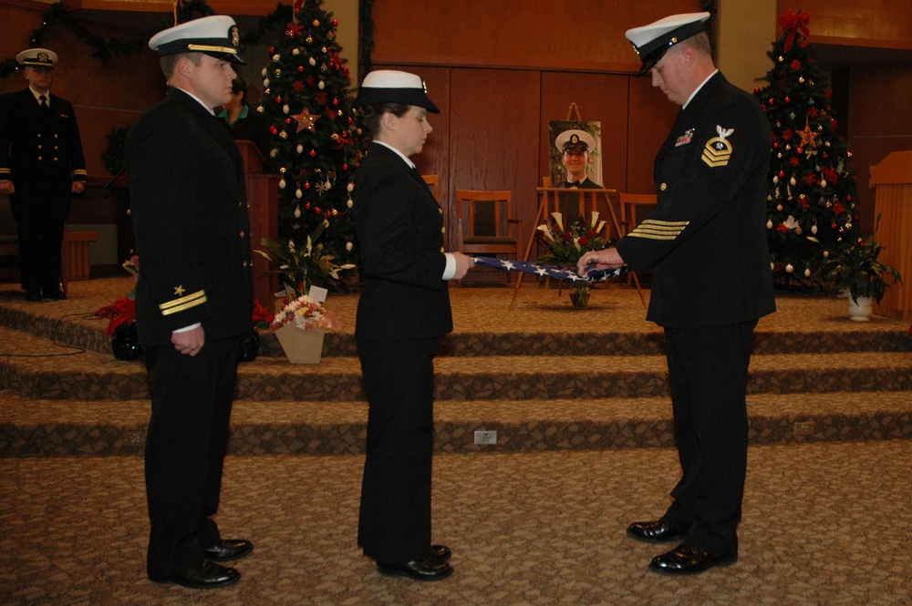 Kitsap chief honored at memorial service