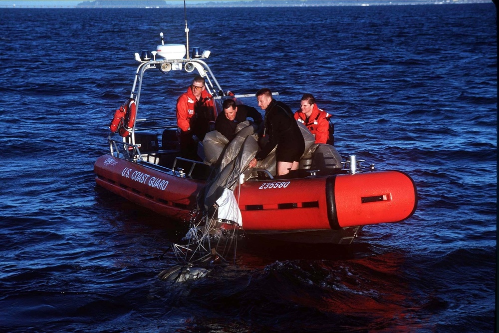 Search and rescue boat