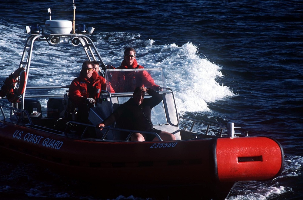 Search and rescue boat