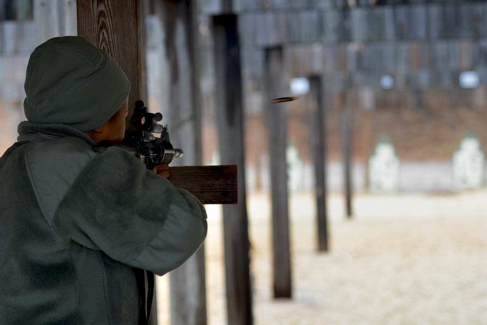 M4 carbine rifle range qualification