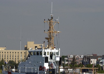 COAST GUARD CUTTER YELLOWFIN (WPB 87319)