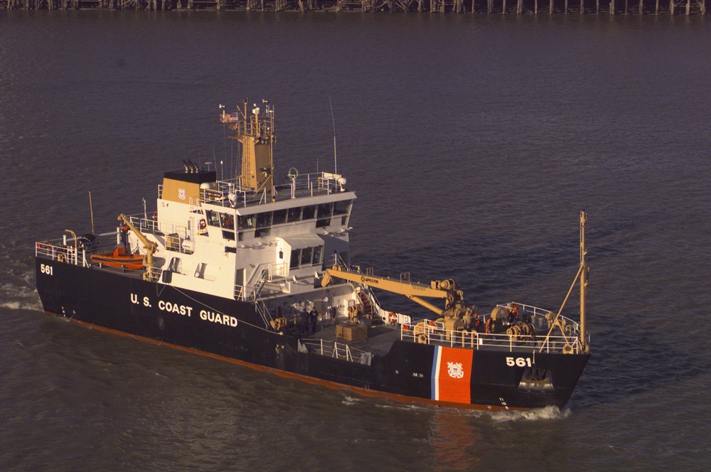 COAST GUARD CUTTER HARRY CLAIBORNE (WLM 561)