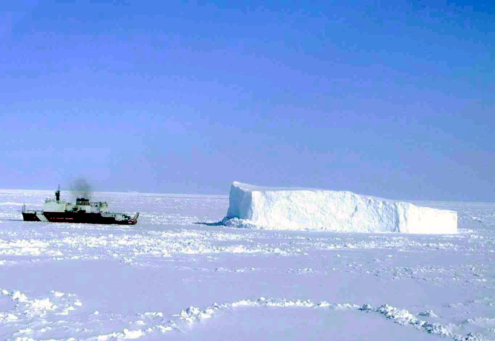 DVIDS - Images - COAST GUARD CUTTER HEALY (WAGB 20)