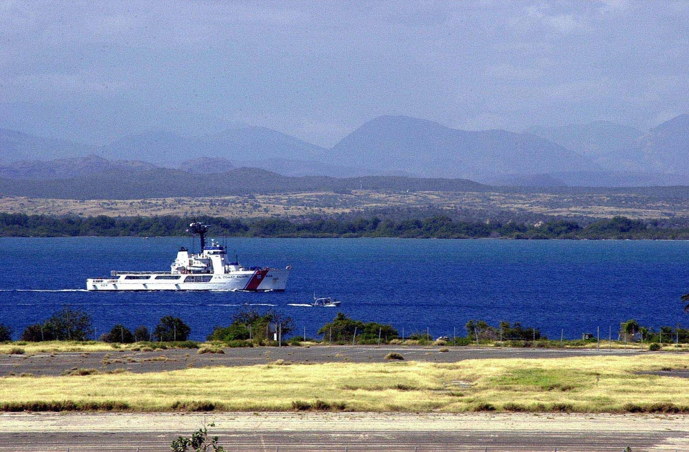 CGC TAMPA (WMEC 902) IN GUANTANAMO BAY
