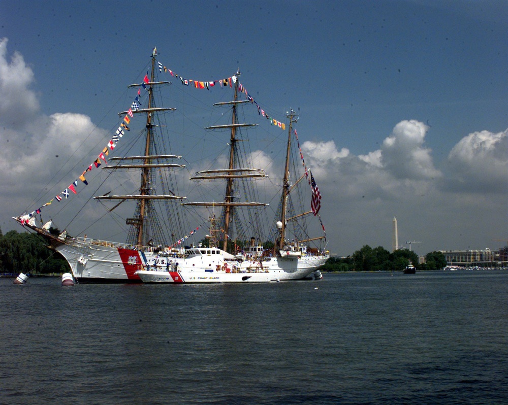 CHANGE OF COMMAND 2002