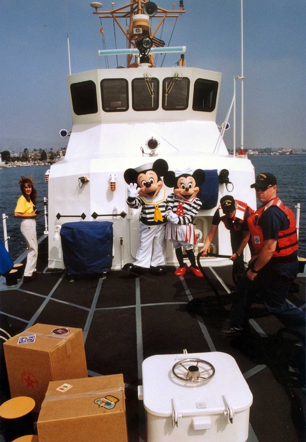 MICKEY &amp; MINNIE MOUSE ON BOARD CGC BLACKTIP