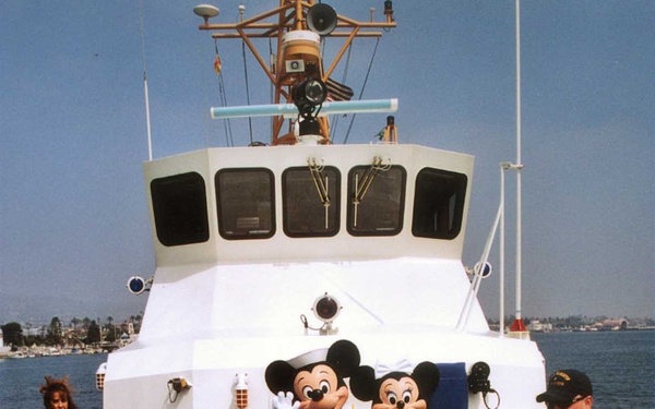 MICKEY &amp; MINNIE MOUSE ON BOARD CGC BLACKTIP