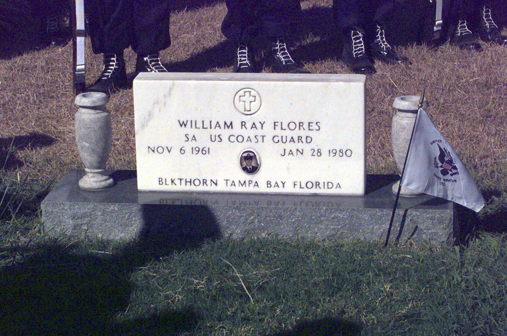 SA WILLIAM FLORES GRAVE